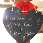 Casa vacanze Corps De Ferme Spacieux Avec Grand Jardin, 10 Personnes *