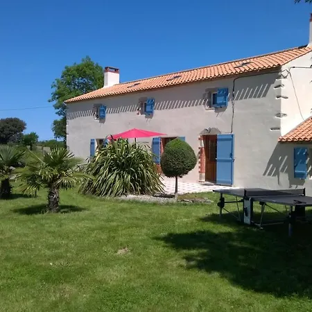 Corps De Ferme Spacieux Avec Grand Jardin, 10 Personnes بيت للعطل *