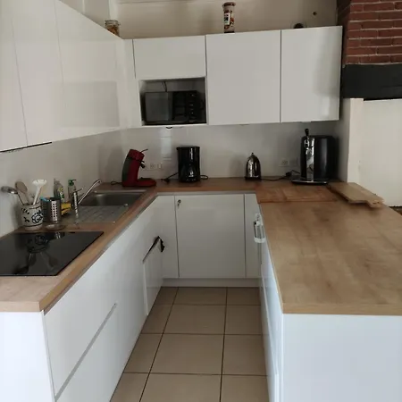 Corps De Ferme Spacieux Avec Grand Jardin, 10 Personnes