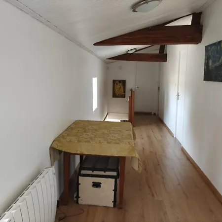 Maison De Vacances Spacieuse Avec Grand Jardin, 10 Personnes Entre Terre Et Mer Ferienhaus *